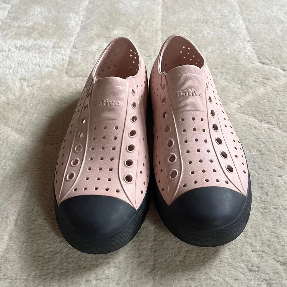Native Shoes - Picture 2 of 11